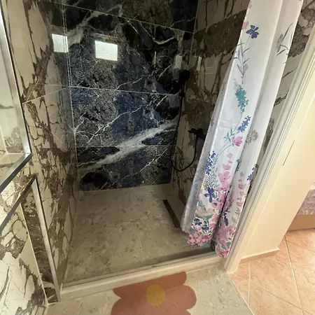 Dina House 3*